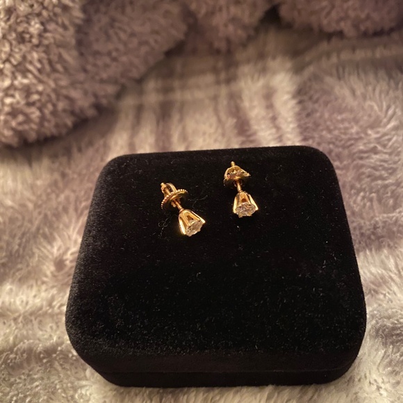 14KT DIAMOND EARRINGS YG .25CTS EACH / TOTAL .50 CTS G -H SI2 ROUNDS SCREW BACK - Picture 2 of 6